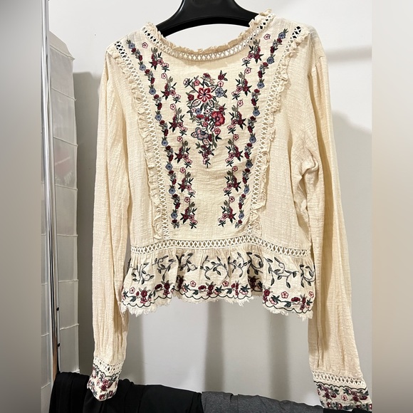 ZARA Chic Floral Boho Style Embroidered Long Sleeve Top - Picture 3 of 6